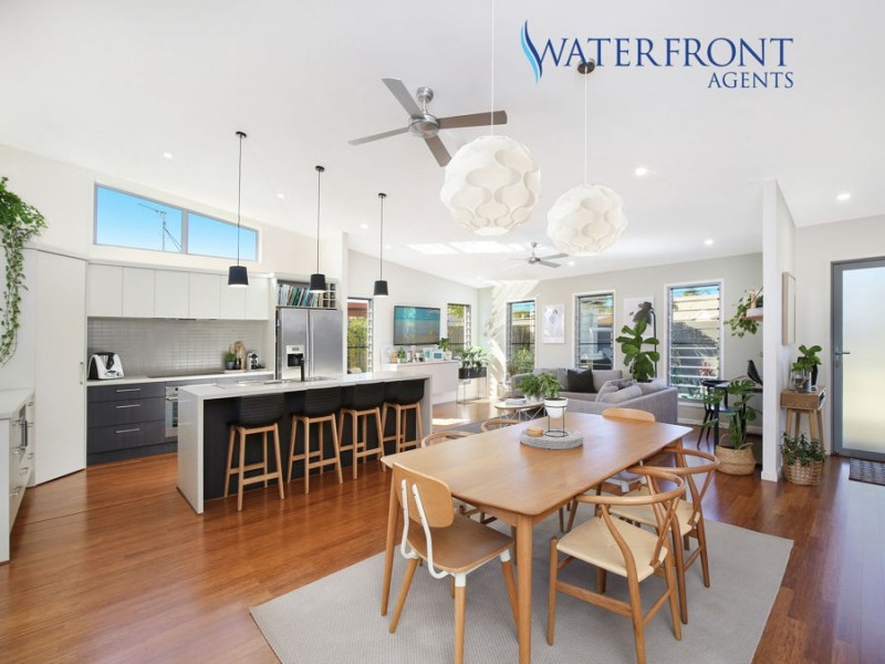 10 Dalpura Street, Buddina QLD 4575