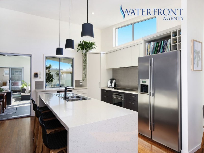 10 Dalpura Street, Buddina QLD 4575