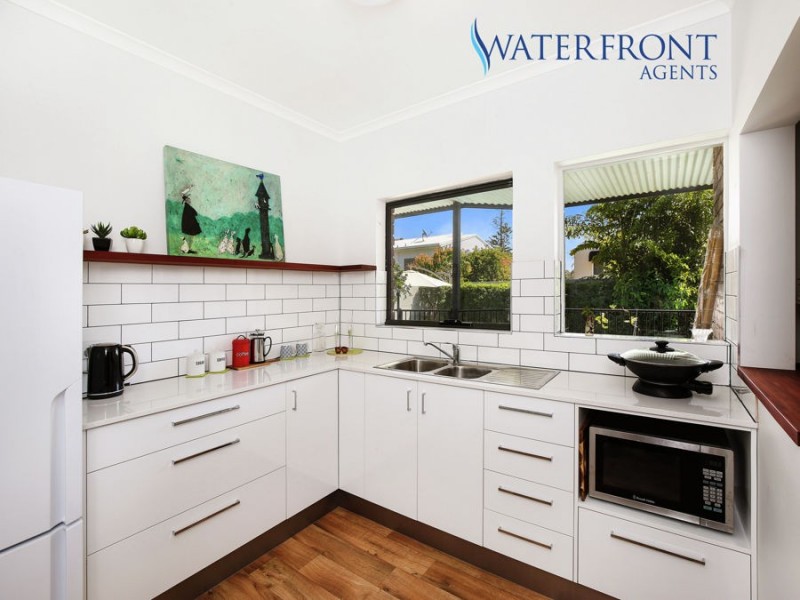 4 Parkana Crescent, Buddina QLD 4575