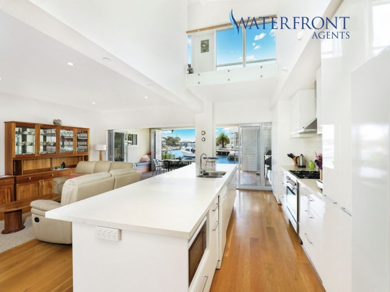 19 Bangalow Street, Minyama QLD 4575