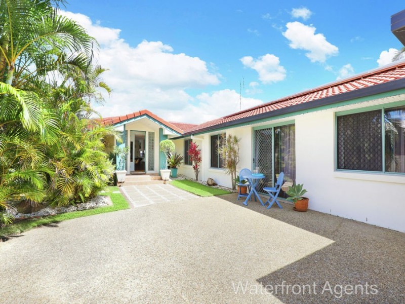 10 Coppabella Crescent, Mooloolaba QLD 4557