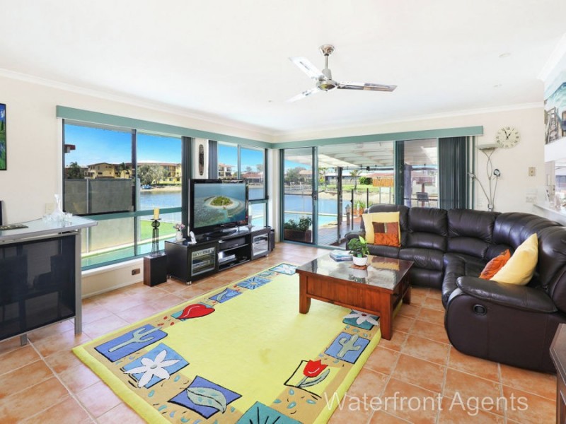 10 Coppabella Crescent, Mooloolaba QLD 4557