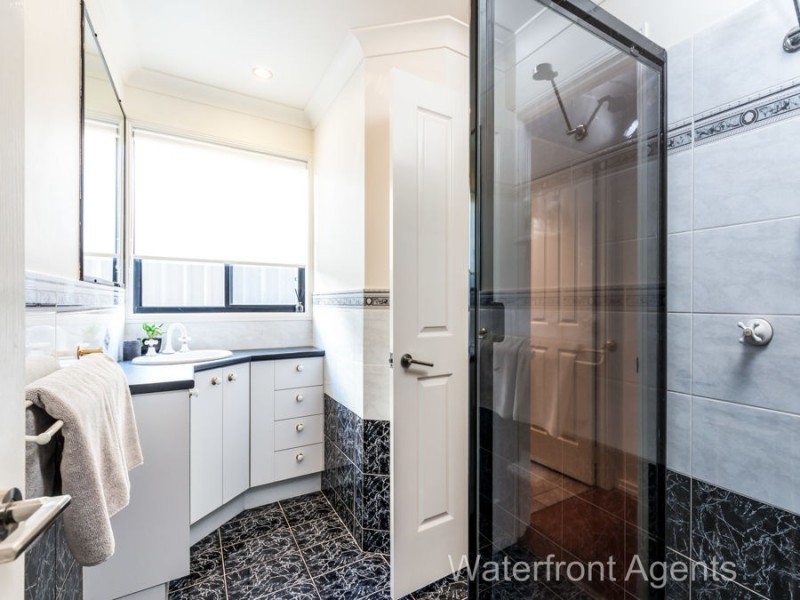 10 Balyarta Crescent, Mooloolaba QLD 4557