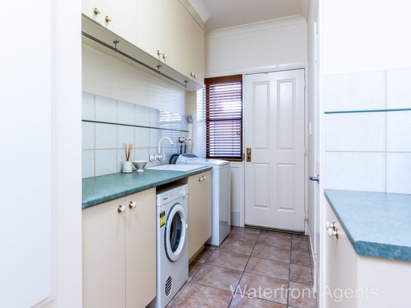 10 Balyarta Crescent, Mooloolaba QLD 4557