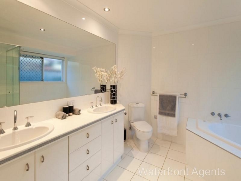 2 Jessica Boulevard, Minyama QLD 4575