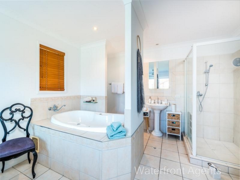 13 Tarwarri Crescent, Mooloolaba QLD 4557