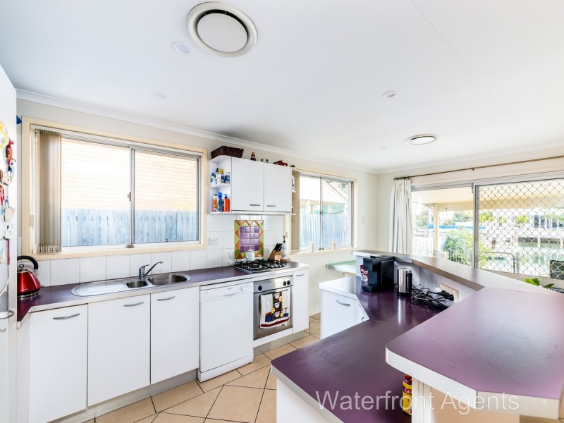 8 Coomaroo Crescent, Minyama QLD 4575