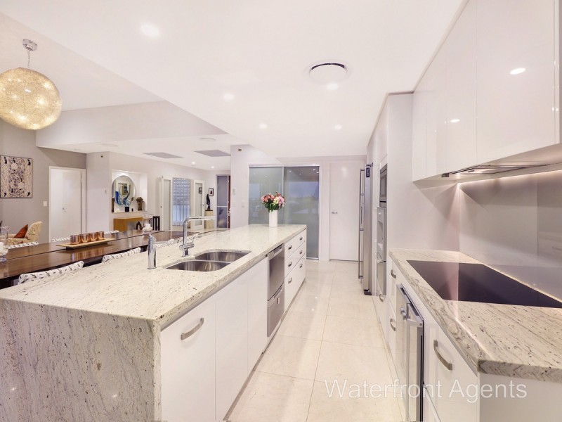 16/7 Grand Parade, Kawana Island QLD 4575