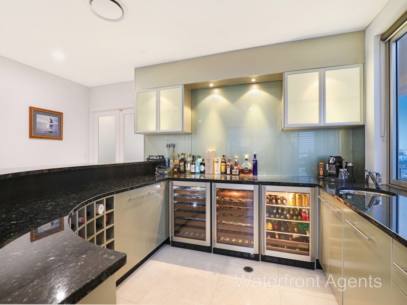 16/7 Grand Parade, Kawana Island QLD 4575
