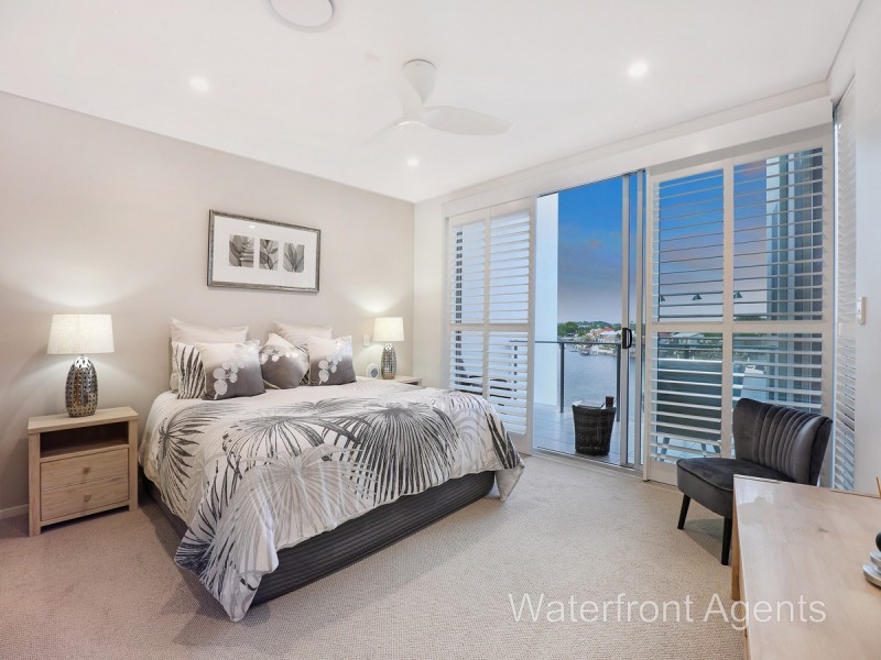 16/7 Grand Parade, Kawana Island QLD 4575