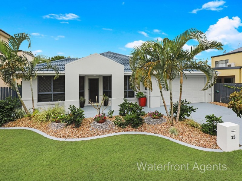 25 Whitsunday Street, Kawana Island QLD 4575