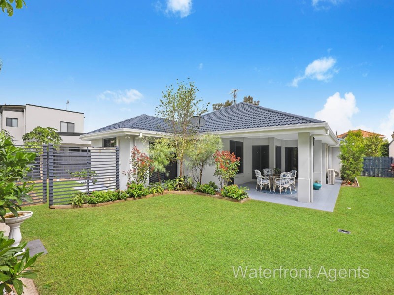 25 Whitsunday Street, Kawana Island QLD 4575