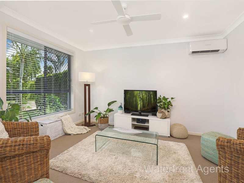 25 Whitsunday Street, Kawana Island QLD 4575