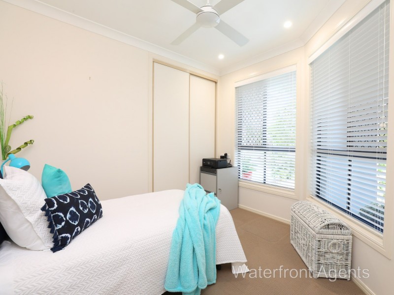 25 Whitsunday Street, Kawana Island QLD 4575