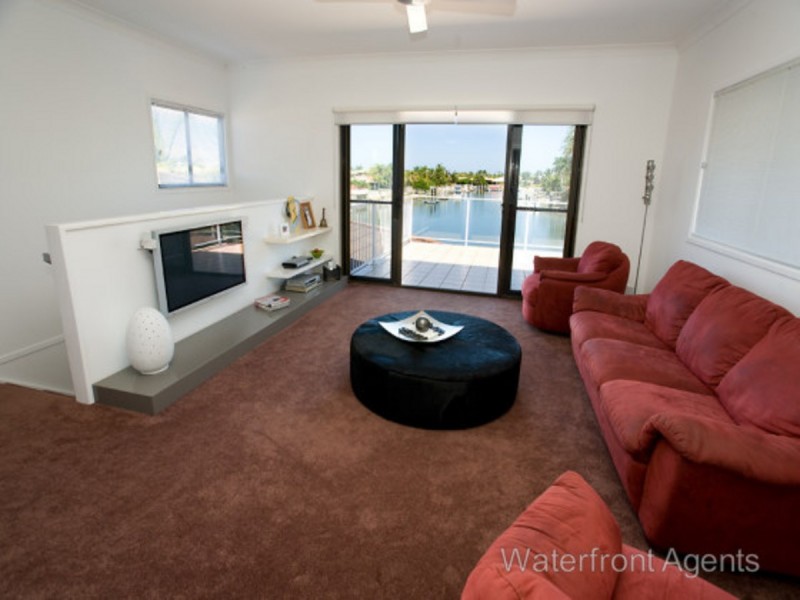 18 Oak Court, Minyama QLD 4575