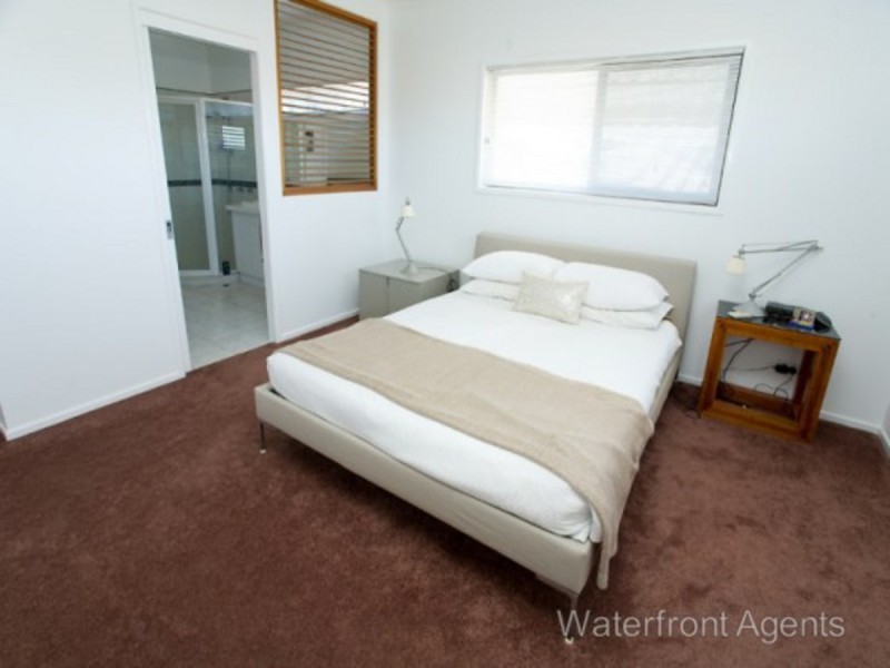 18 Oak Court, Minyama QLD 4575