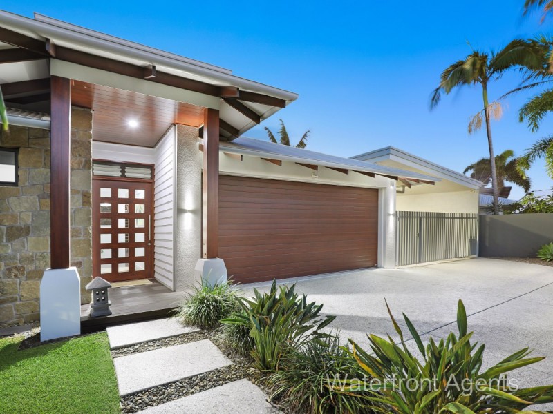 13 Adelong Crescent, Buddina QLD 4575