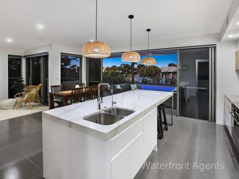 13 Adelong Crescent, Buddina QLD 4575