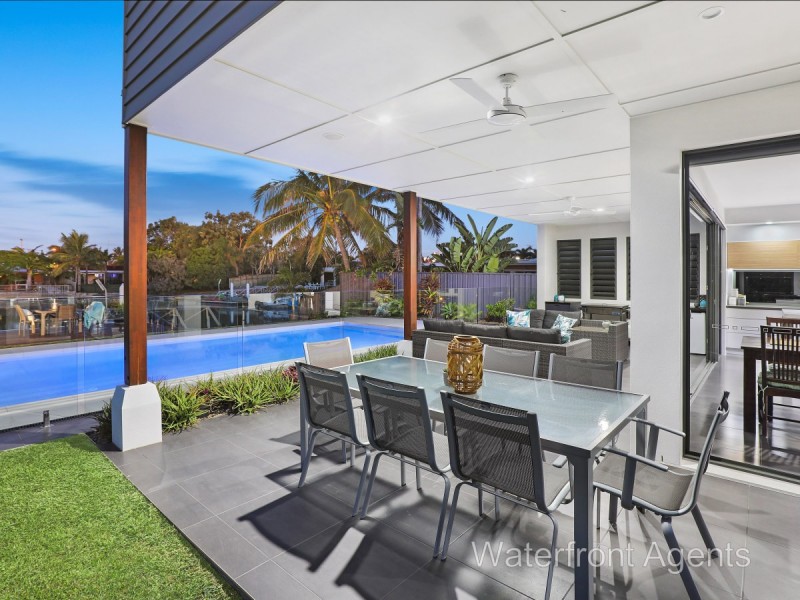 13 Adelong Crescent, Buddina QLD 4575