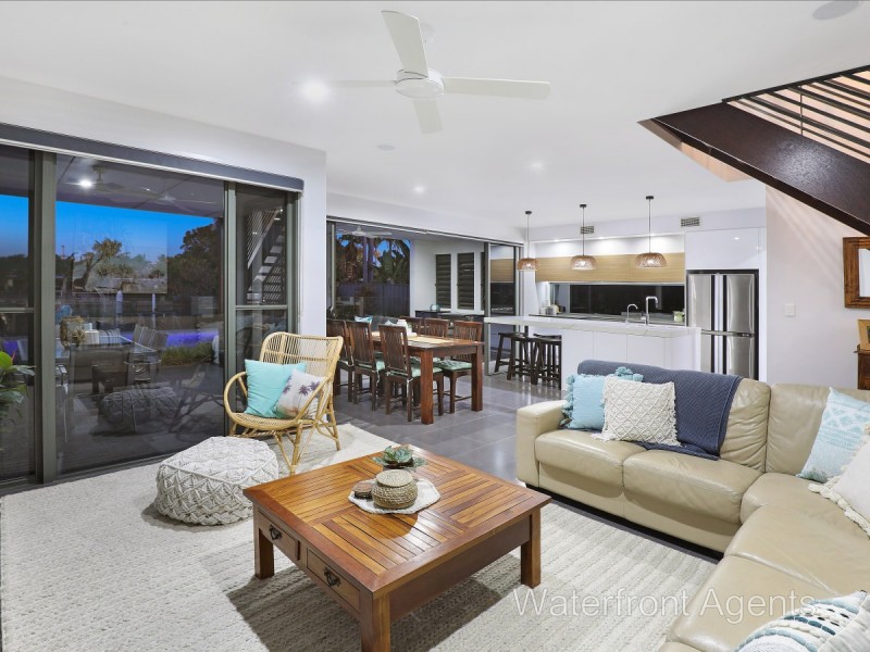 13 Adelong Crescent, Buddina QLD 4575