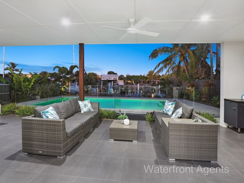 13 Adelong Crescent, Buddina QLD 4575