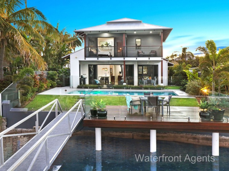 13 Adelong Crescent, Buddina QLD 4575