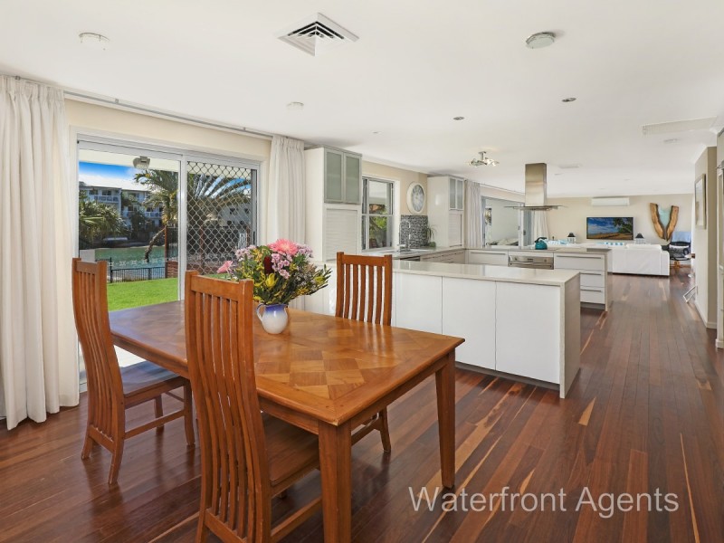 38 Balyarta Crescent, Mooloolaba QLD 4557