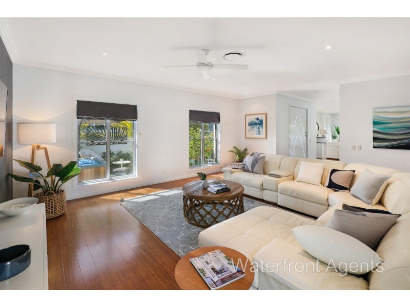 12 Grenada Way, Kawana Island QLD 4575