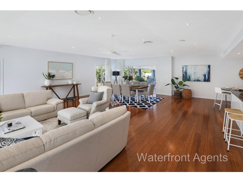 12 Grenada Way, Kawana Island QLD 4575