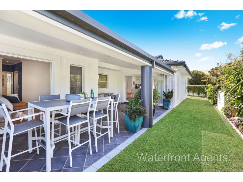 12 Grenada Way, Kawana Island QLD 4575