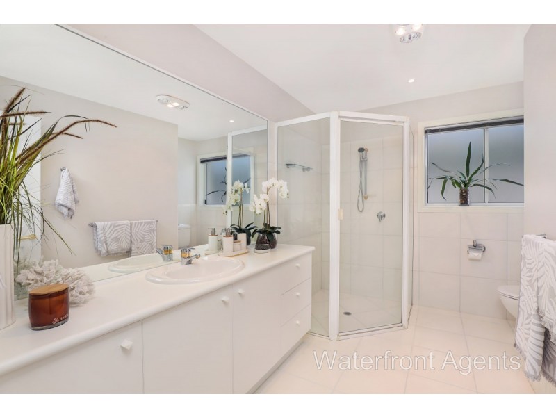 12 Grenada Way, Kawana Island QLD 4575