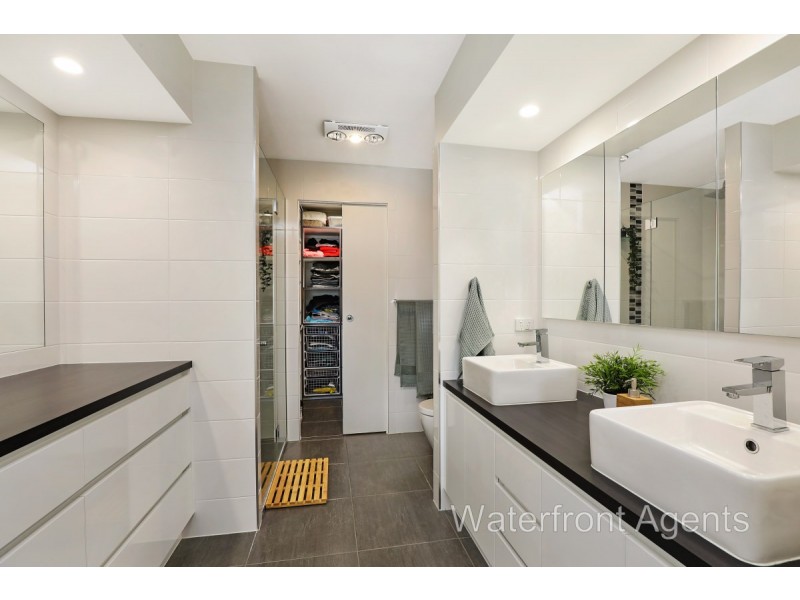 4 Coomaroo Crescent, Minyama QLD 4575