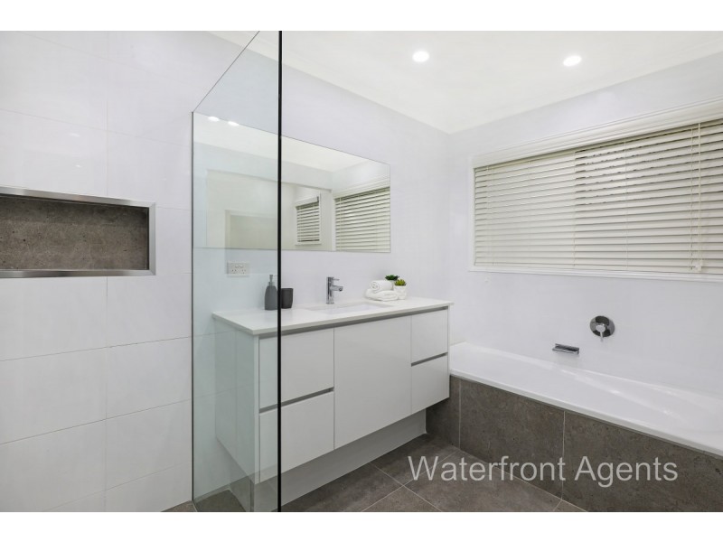 17 Jessica Boulevard, Minyama QLD 4575
