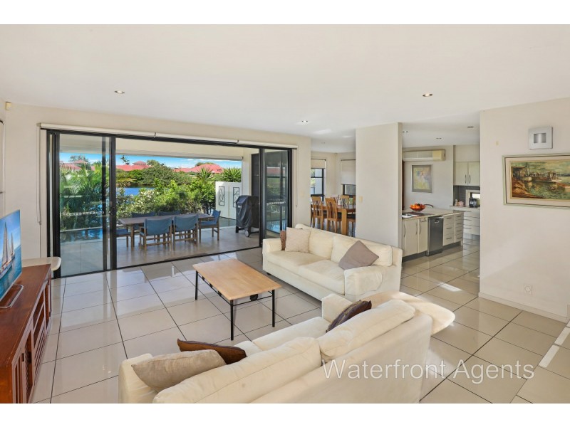 7 Antigua Court, Kawana Island QLD 4575