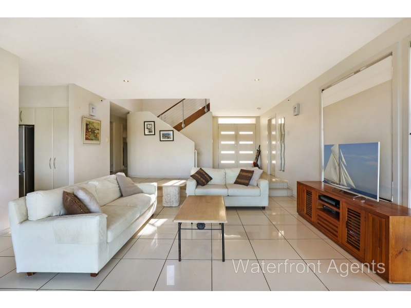 7 Antigua Court, Kawana Island QLD 4575