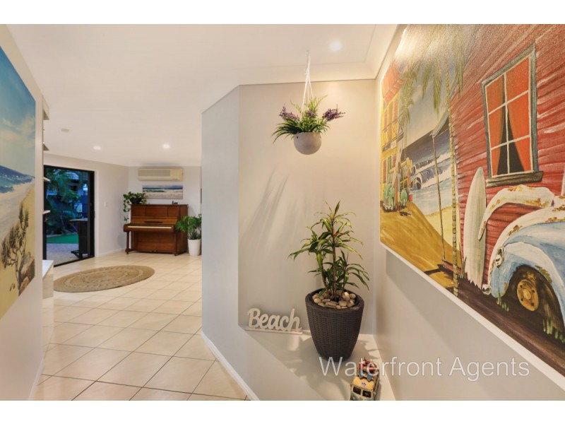 33 Bahamas Circuit, Kawana Island QLD 4575