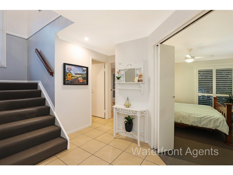 33 Bahamas Circuit, Kawana Island QLD 4575