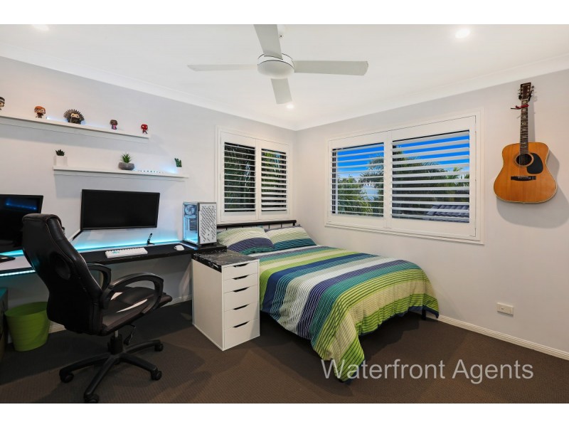 33 Bahamas Circuit, Kawana Island QLD 4575