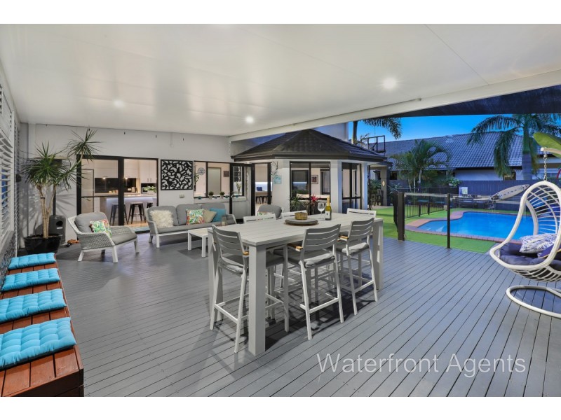 33 Bahamas Circuit, Kawana Island QLD 4575