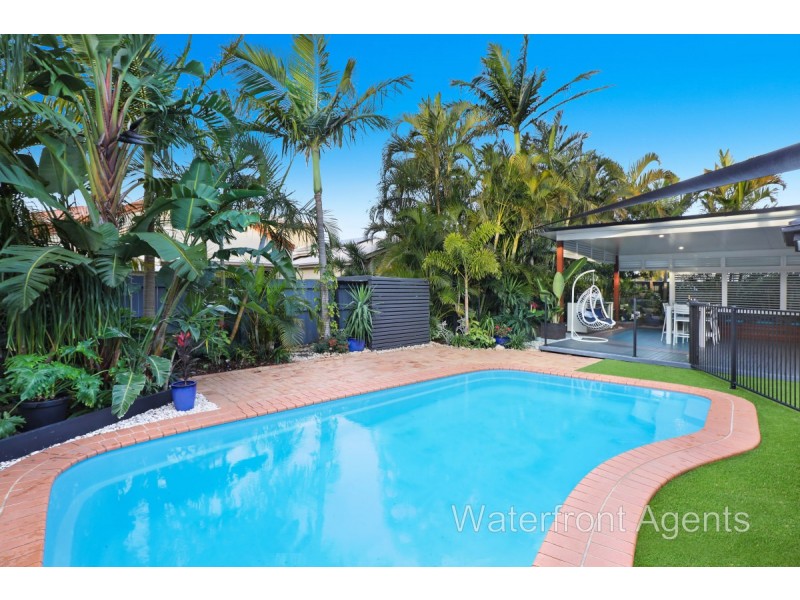 33 Bahamas Circuit, Kawana Island QLD 4575