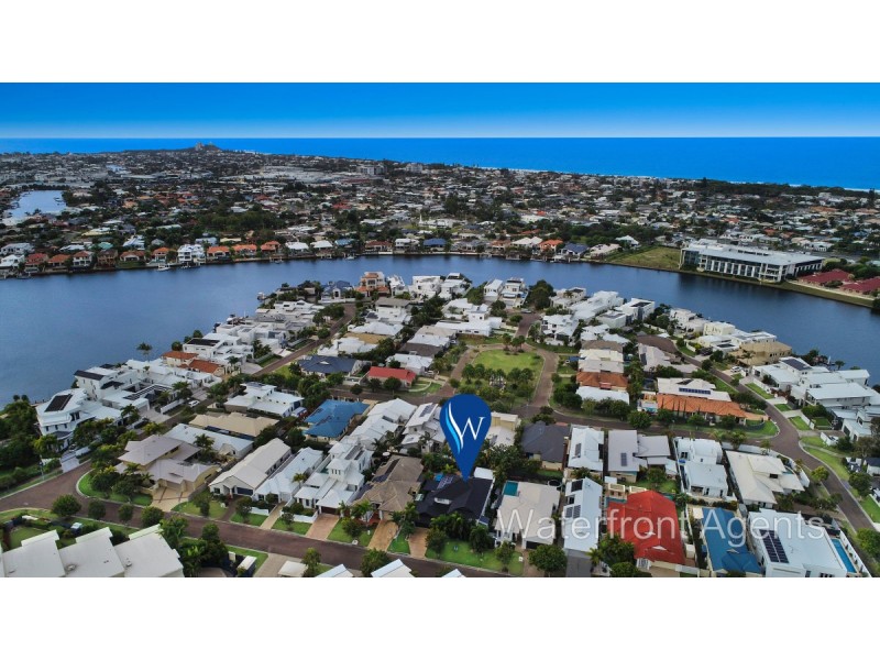 33 Bahamas Circuit, Kawana Island QLD 4575