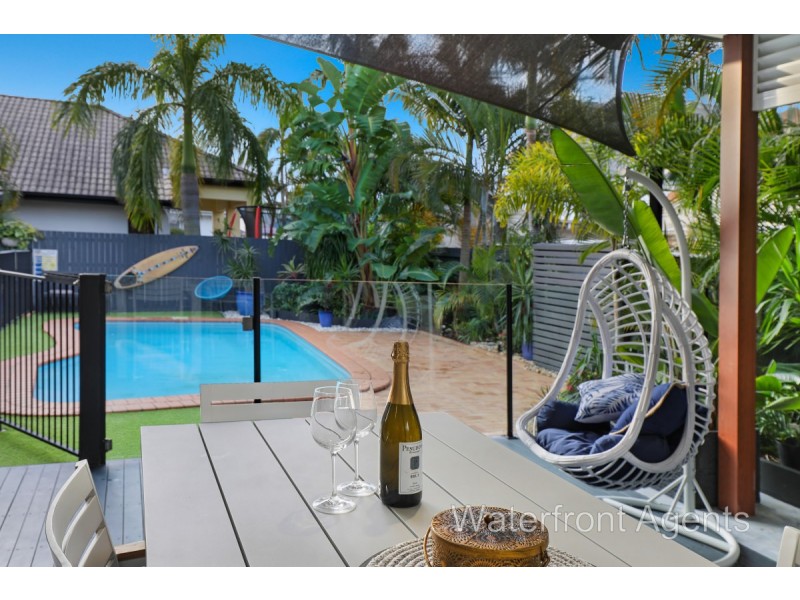 33 Bahamas Circuit, Kawana Island QLD 4575