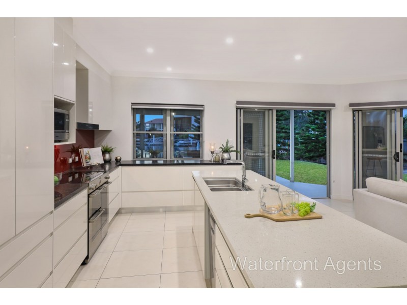 5 Kooringal Crescent, Buddina QLD 4575