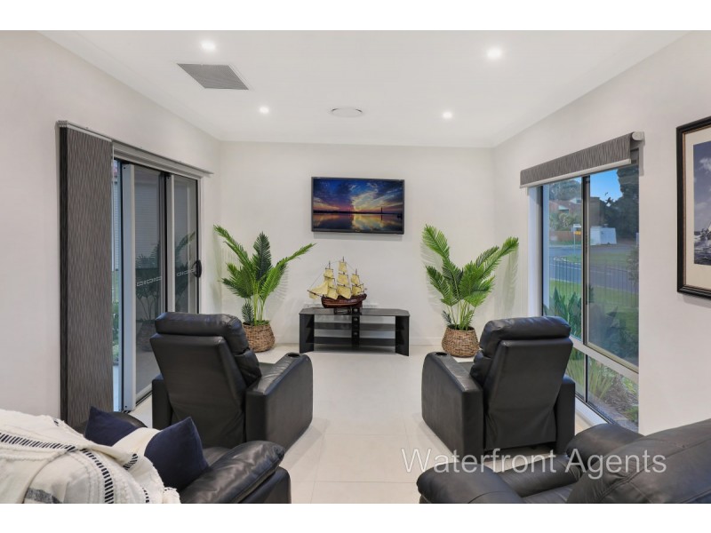 5 Kooringal Crescent, Buddina QLD 4575