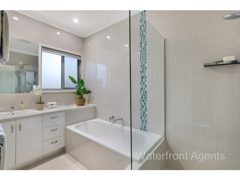 5 Kooringal Crescent, Buddina QLD 4575