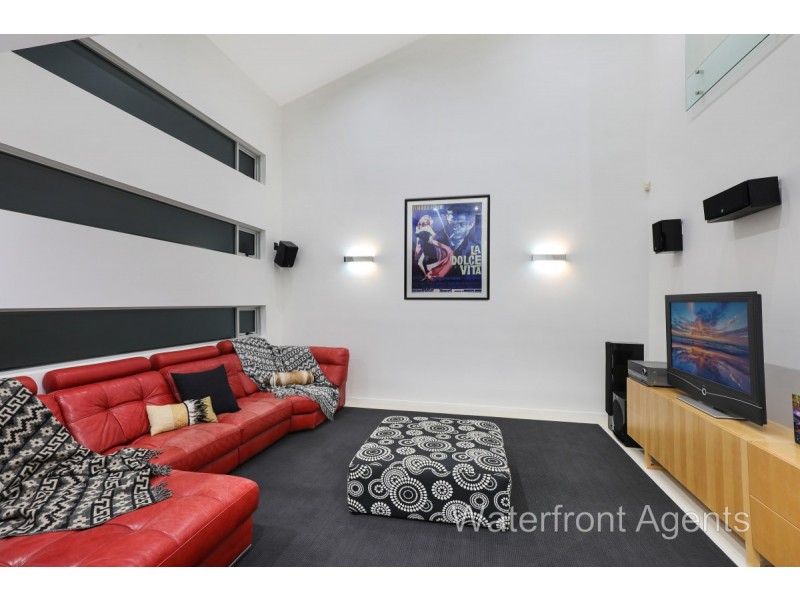 32 Kumbada Court, Minyama QLD 4575