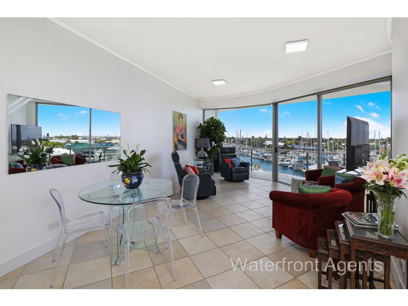 411/13 Nicklin Way, Minyama QLD 4575