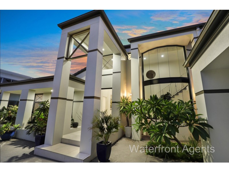 35 Mooloolah Island, Minyama QLD 4575