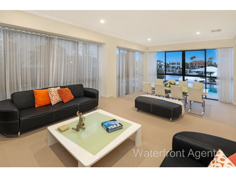 35 Mooloolah Island, Minyama QLD 4575