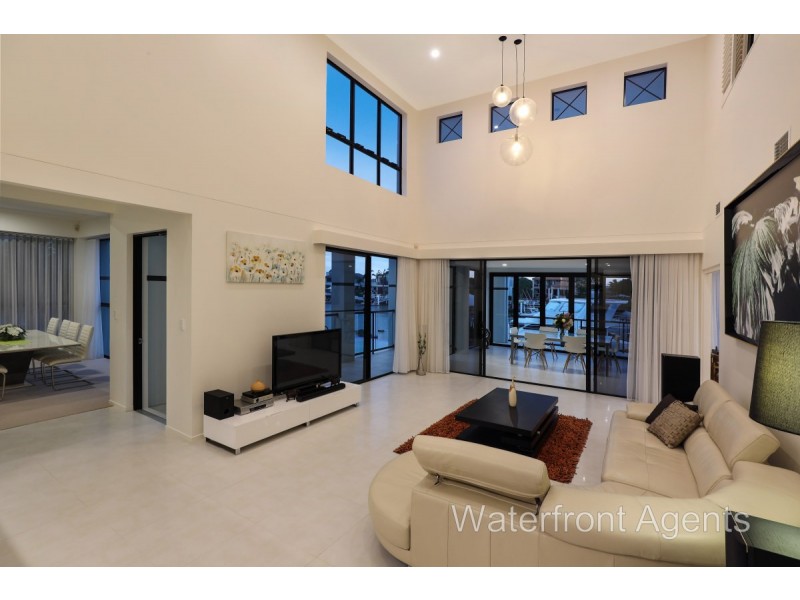 35 Mooloolah Island, Minyama QLD 4575